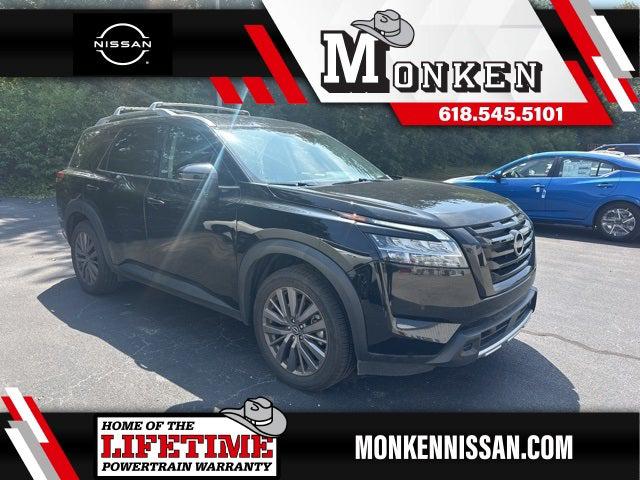 2023 Nissan Pathfinder SL FWD