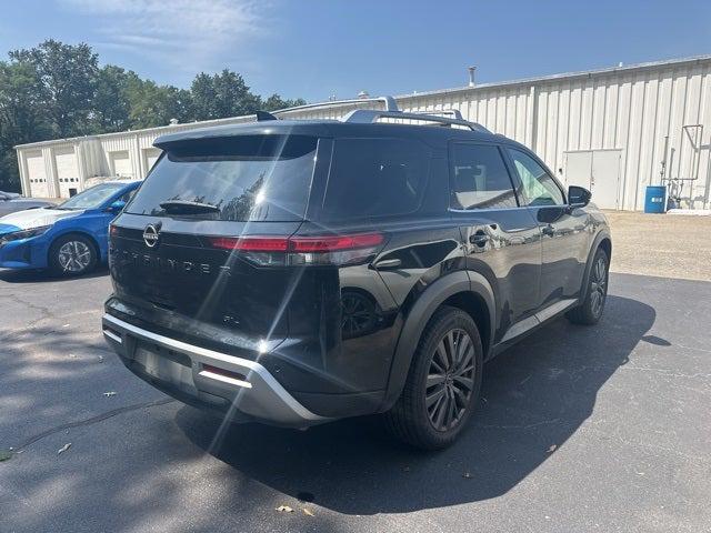 2023 Nissan Pathfinder SL FWD