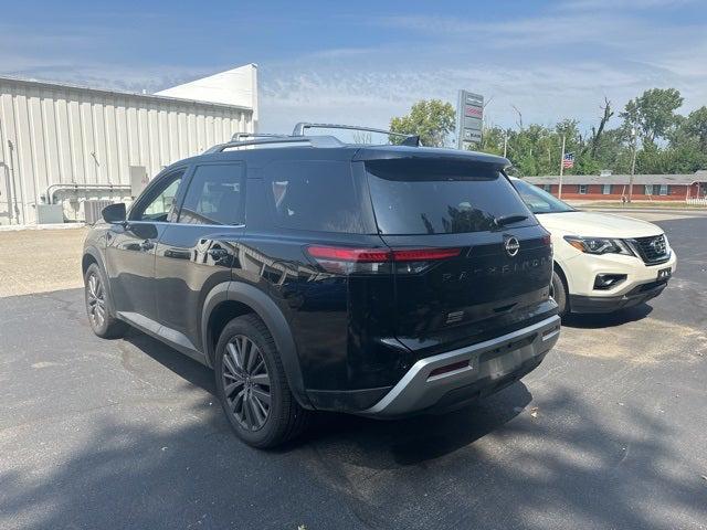 2023 Nissan Pathfinder SL FWD