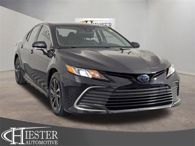 2022 Toyota Camry LE Hybrid