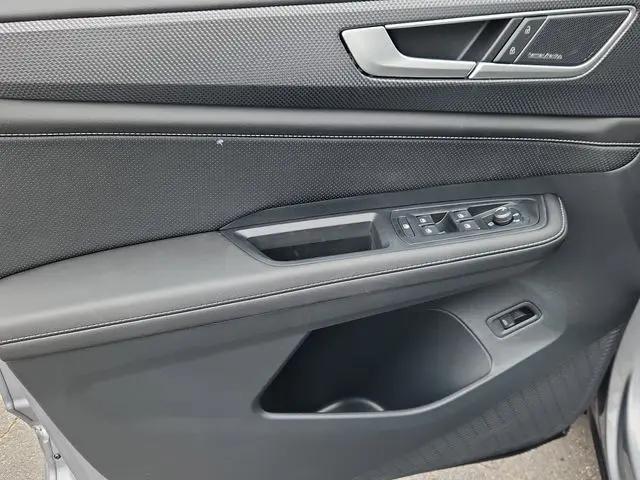 2026 Volkswagen Atlas Cross Sport SEL Premium R-Line