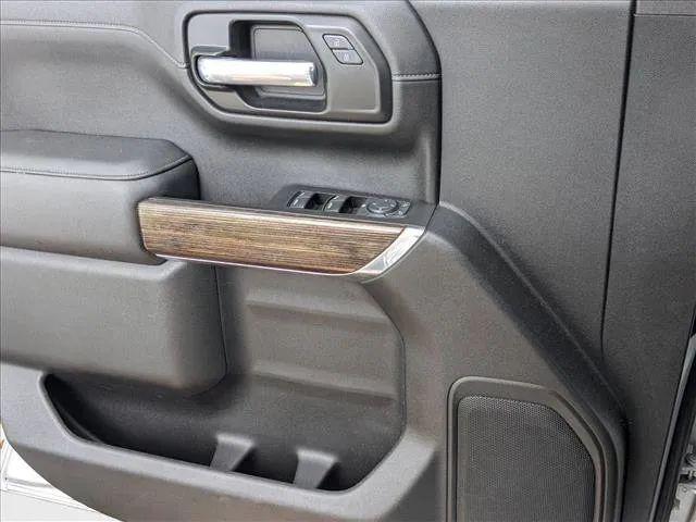 2021 GMC Sierra 1500 4WD Crew Cab Short Box SLE