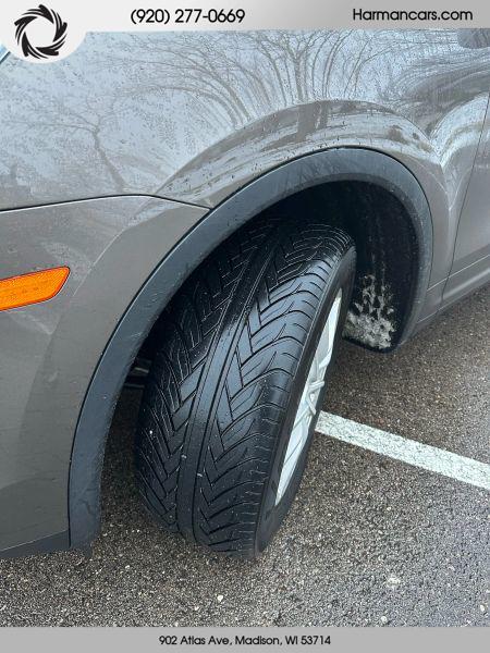 2016 Porsche Cayenne Base