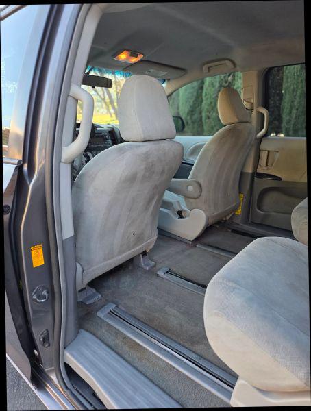 2013 Toyota Sienna L V6 7 Passenger