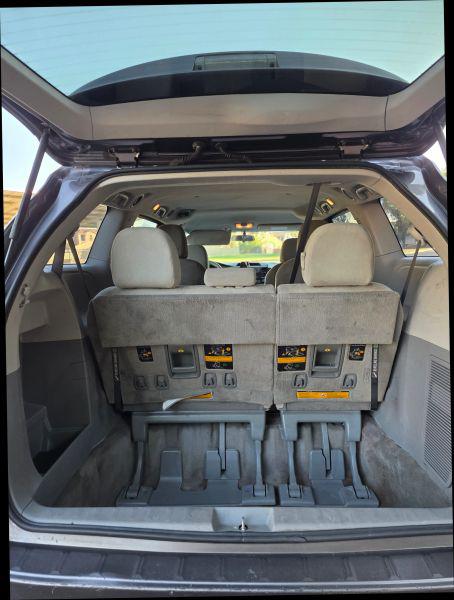 2013 Toyota Sienna L V6 7 Passenger