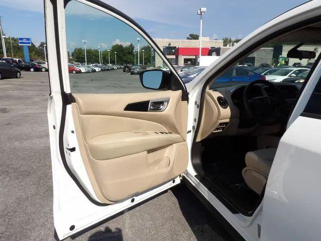 2017 Nissan Pathfinder S