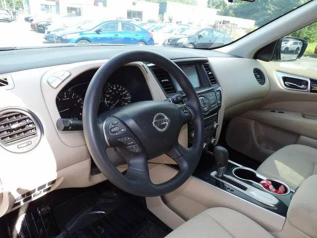 2017 Nissan Pathfinder S