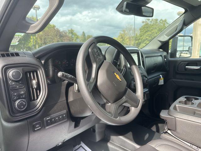 2025 Chevrolet Silverado 3500HD 4WD Double Cab Long Bed Work Truck