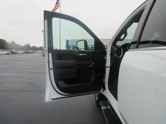 2023 GMC Sierra 3500HD 4WD Crew Cab Long Bed SLT