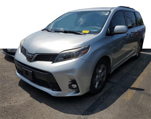 2019 Toyota Sienna SE Premium