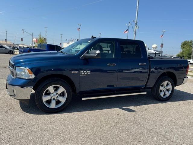 2022 RAM 1500 Classic Tradesman Crew Cab 4x4 57 Box