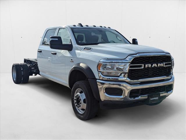 2024 RAM Ram 5500 Chassis Cab RAM 5500 TRADESMAN CHASSIS CREW CAB 4X4 84 CA 2024 RAM Ram 5500 Chassis Cab RAM 5500 TRADESMAN CHASSIS CREW CAB 4X4 84 CA