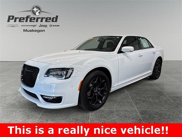 2023 Chrysler 300 Touring L AWD