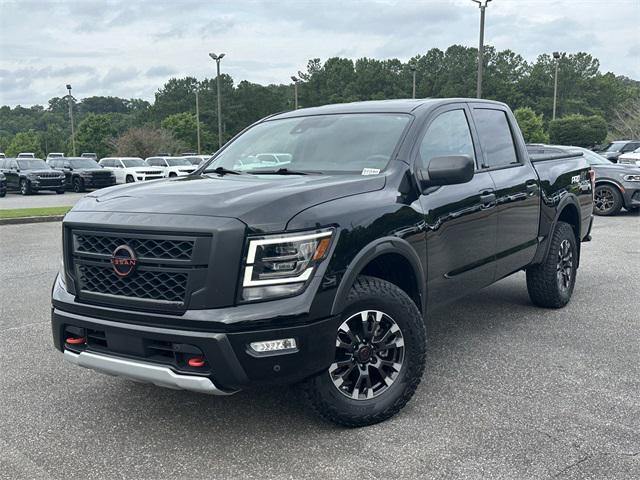 2023 Nissan TITAN Crew Cab PRO-4X 4x4