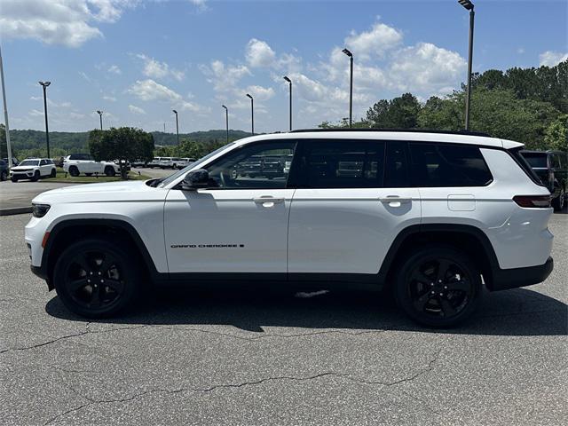 2023 Jeep Grand Cherokee L Altitude 4x4 2023 Jeep Grand Cherokee L Altitude 4x4
