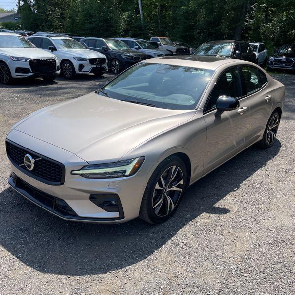 2024 Volvo S60 B5 Plus Dark Theme for sale in Harrisburg, PA