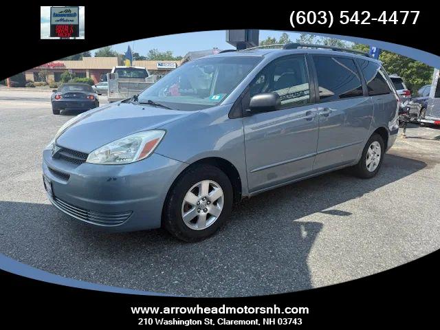2004 Toyota Sienna CE Minivan 4D