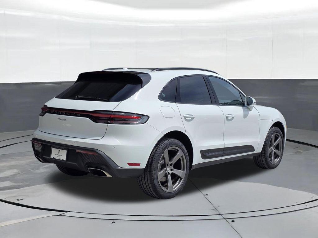2026 Porsche Macan Base - Photo 9