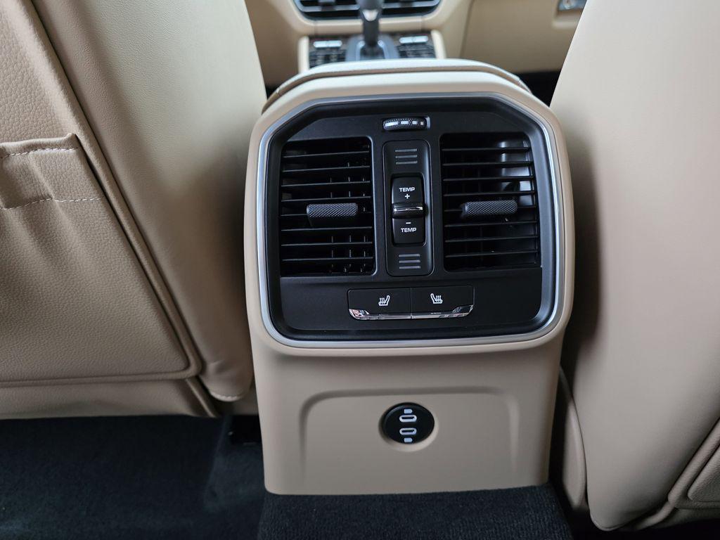 2026 Porsche Macan Base - Photo 26