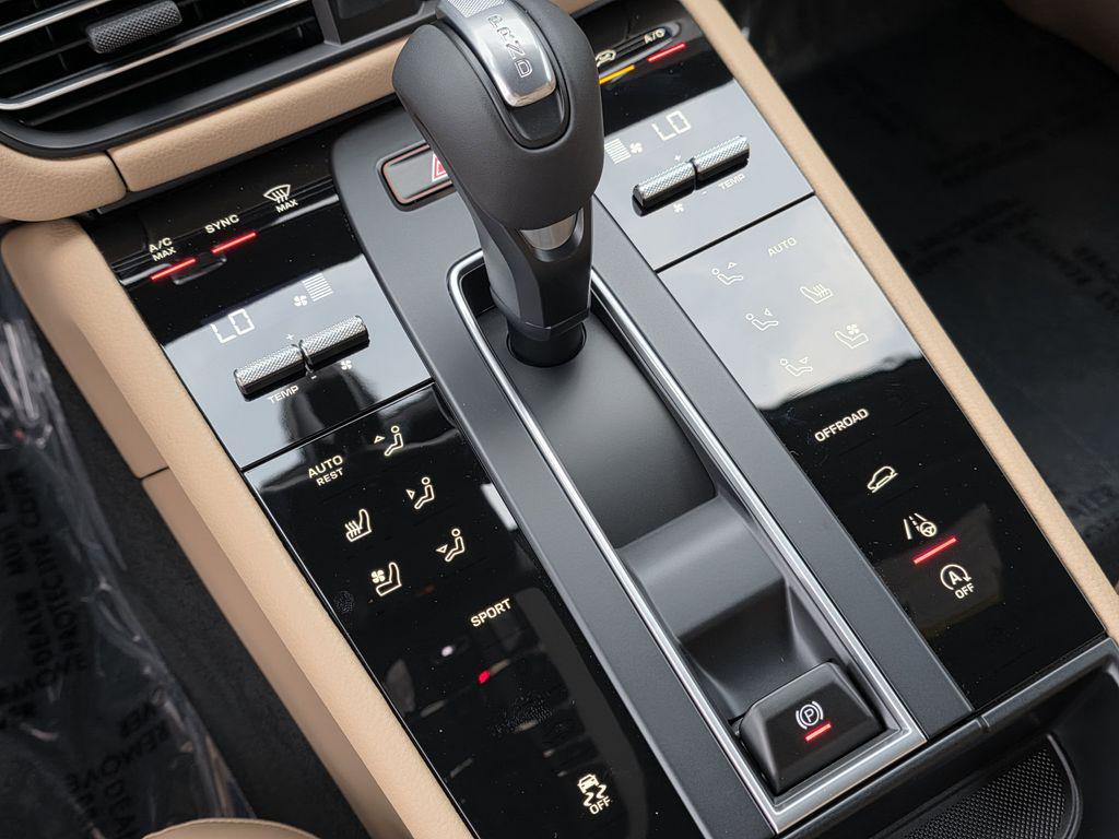 2026 Porsche Macan Base - Photo 36