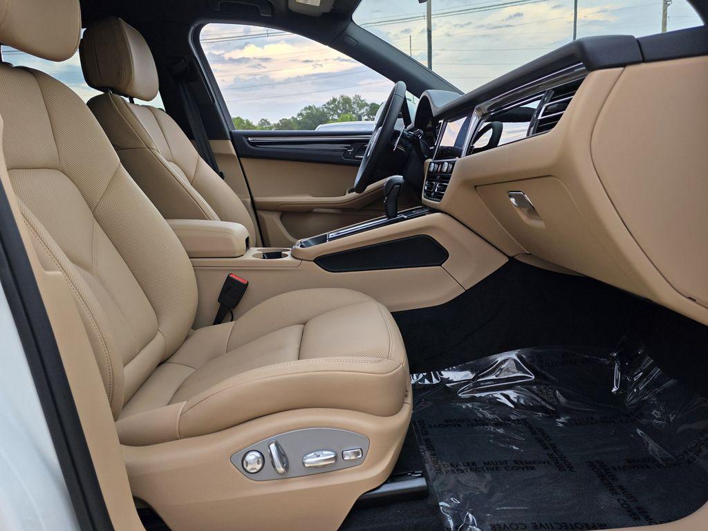 2026 Porsche Macan Base - Photo 42