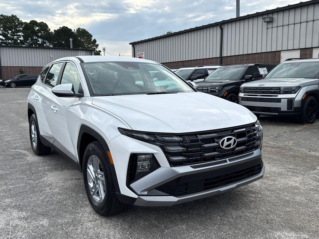 2026 Hyundai Tucson SE photo 4