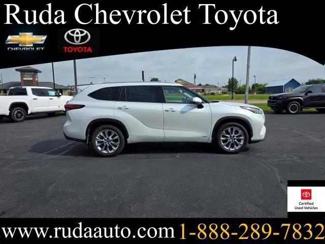 2023 Toyota Highlander Hybrid Limited for sale in Monroe, WI