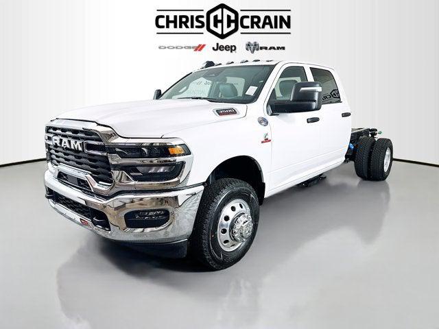 2026 RAM Ram 3500 Chassis Cab RAM 3500 TRADESMAN CREW CAB CHASSIS 4X4 60 CA