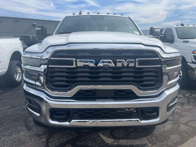 2026 RAM Ram 2500 RAM 2500 TRADESMAN CREW CAB 4X4 64 BOX 2026 RAM Ram 2500 RAM 2500 TRADESMAN CREW CAB 4X4 64 BOX