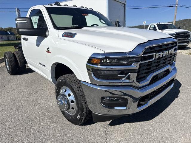 2026 RAM 3500 Chassis RAM 3500 BIG HORN CHASSIS REGULAR CAB 4X4 60 CA