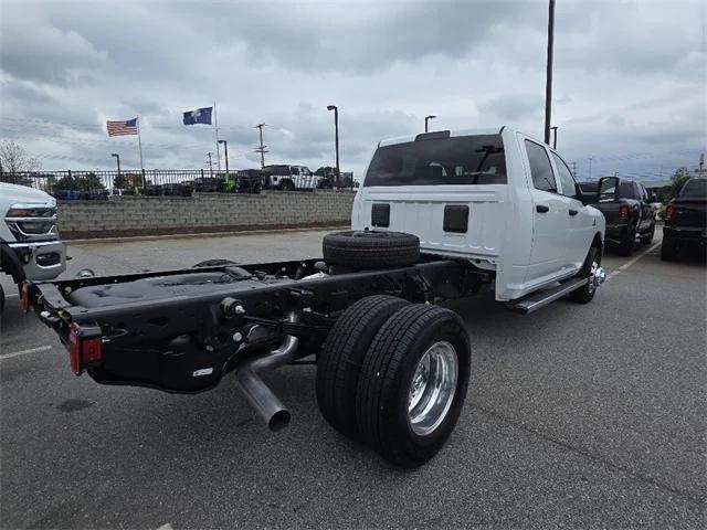 2026 RAM Ram 3500 Chassis Cab RAM 3500 TRADESMAN CREW CAB CHASSIS 4X4 60 CA 2026 RAM Ram 3500 Chassis Cab RAM 3500 TRADESMAN CREW CAB CHASSIS 4X4 60 CA