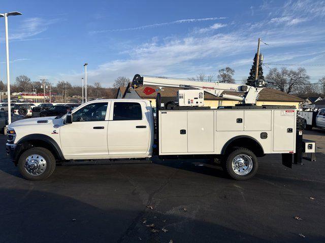 2026 RAM Ram 5500 Chassis Cab RAM 5500 TRADESMAN CHASSIS CREW CAB 4X4 84 CA