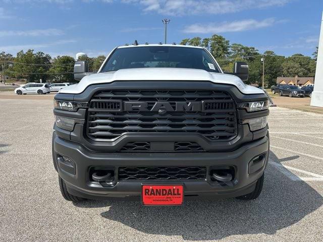 2026 RAM 5500 Chassis RAM 5500 TRADESMAN CHASSIS CREW CAB 4X4 84 CA