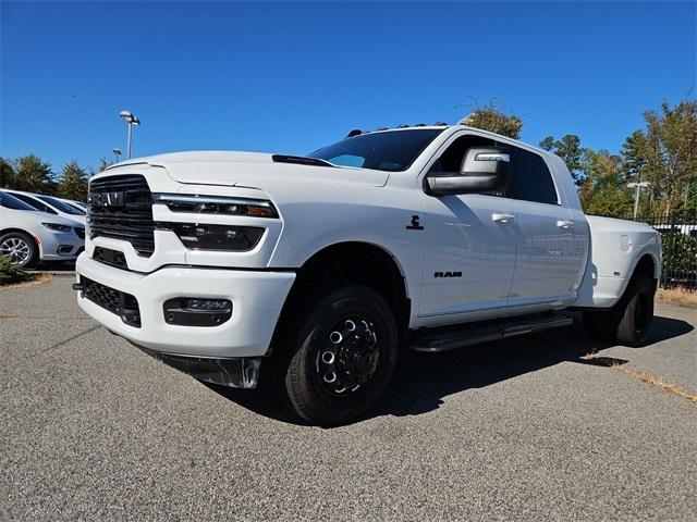 2026 RAM Ram 3500 RAM 3500 LARAMIE MEGA CAB 4X4 64 BOX 2026 RAM Ram 3500 RAM 3500 LARAMIE MEGA CAB 4X4 64 BOX