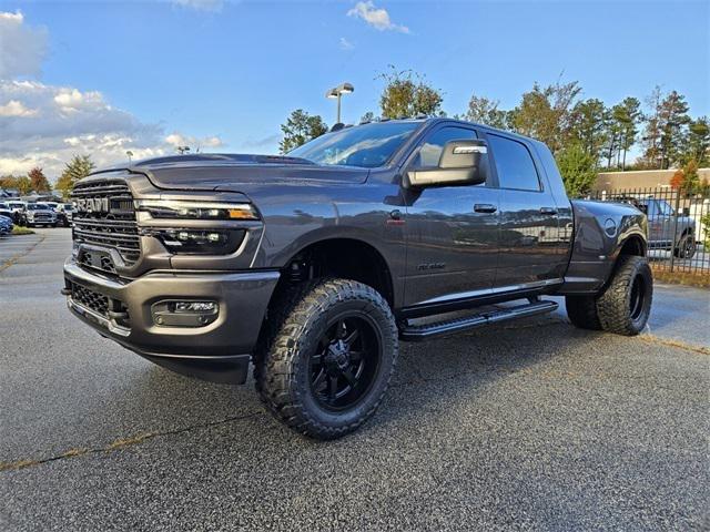 2026 RAM Ram 3500 RAM 3500 LARAMIE MEGA CAB 4X4 64 BOX 2026 RAM Ram 3500 RAM 3500 LARAMIE MEGA CAB 4X4 64 BOX