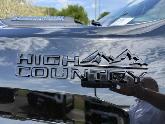 2024 Chevrolet Silverado 2500HD 4WD Crew Cab Standard Bed High Country 2024 Chevrolet Silverado 2500HD 4WD Crew Cab Standard Bed High Country