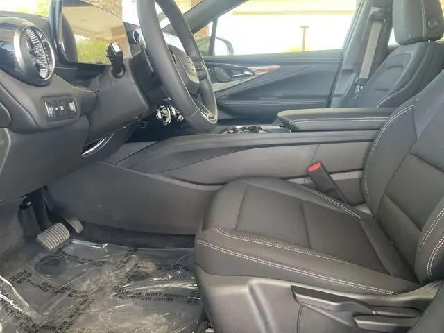 2025 Chevrolet V Blazer RWD LT