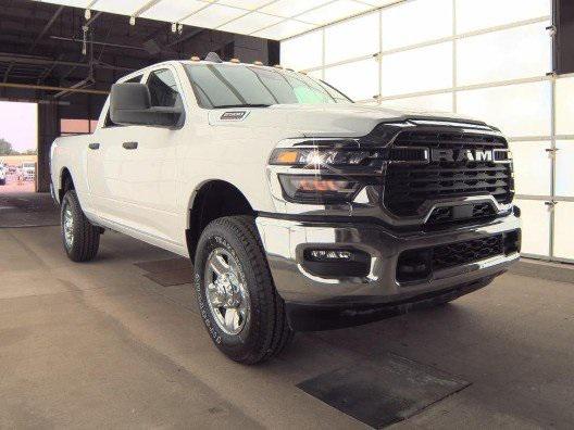 2025 RAM 2500 Tradesman Crew Cab 4x4 64 Box