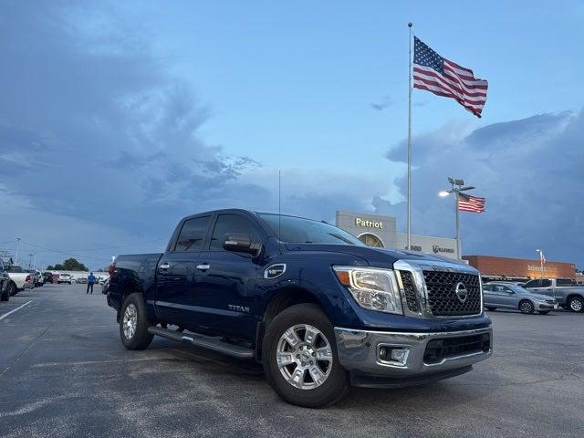 2017 Nissan TITAN SV