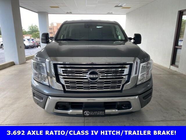2024 Nissan TITAN Crew Cab SV 4x4