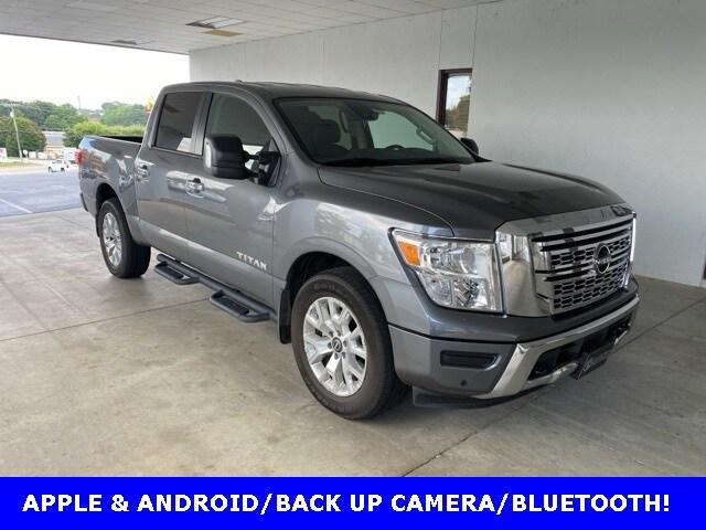 2024 Nissan TITAN Crew Cab SV 4x4