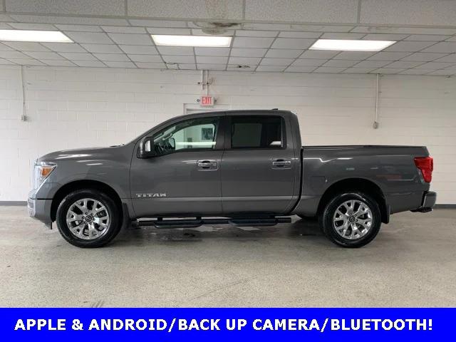 2024 Nissan TITAN Crew Cab SV 4x4