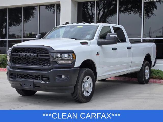 2023 RAM 3500 Tradesman Crew Cab 4x4 8 Box