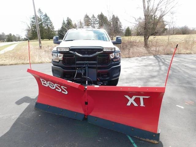 2024 RAM 3500 Tradesman Regular Cab 4x4 8 Box