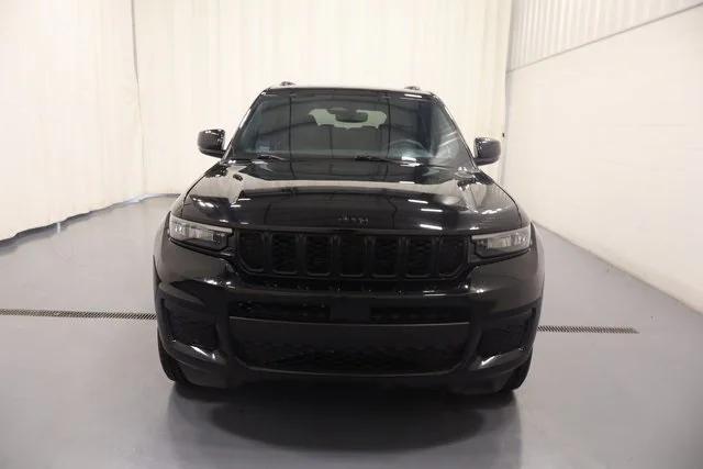 2023 Jeep Grand Cherokee L Altitude 4x4 2023 Jeep Grand Cherokee L Altitude 4x4