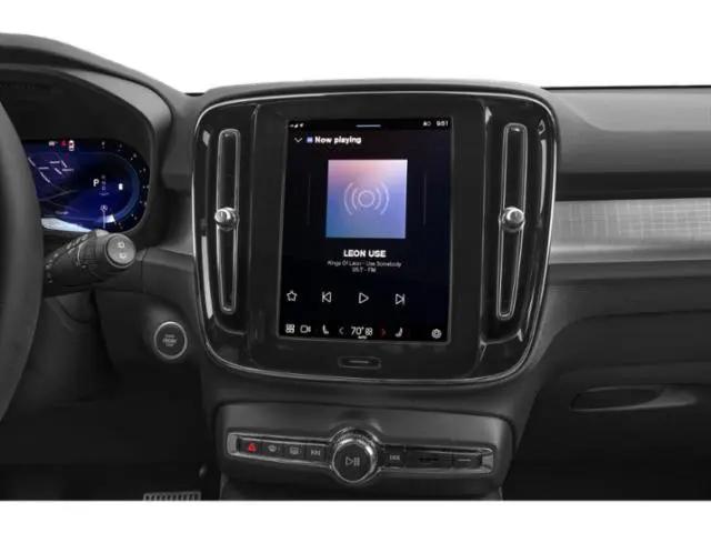 2026 Volvo XC40 Plus, B5 AWD Gas (mild hybrid), Dark