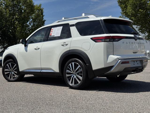 2022 Nissan Pathfinder Platinum 2WD