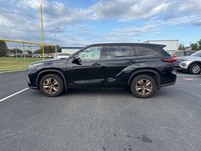 2022 Toyota Highlander Hybrid XLE Bronze Edition
