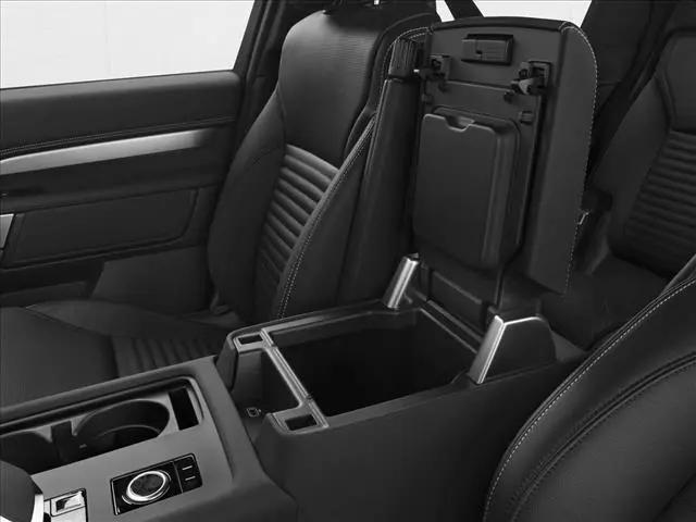 2025 Land Rover Discovery P360 Dynamic SE
