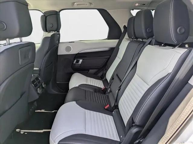 2025 Land Rover Discovery P360 Dynamic SE